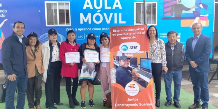 aula-movil-att-750x375 (1)